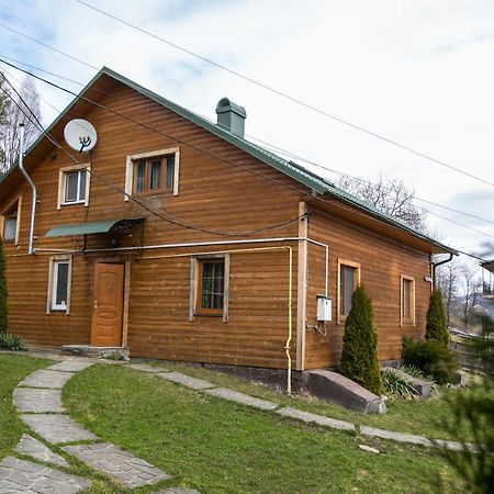 "Анастасія" Jaremče Esterno foto